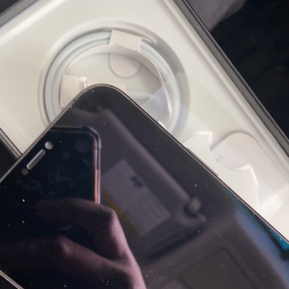 iPhone 12 Pro Max - Picture 4 of 4